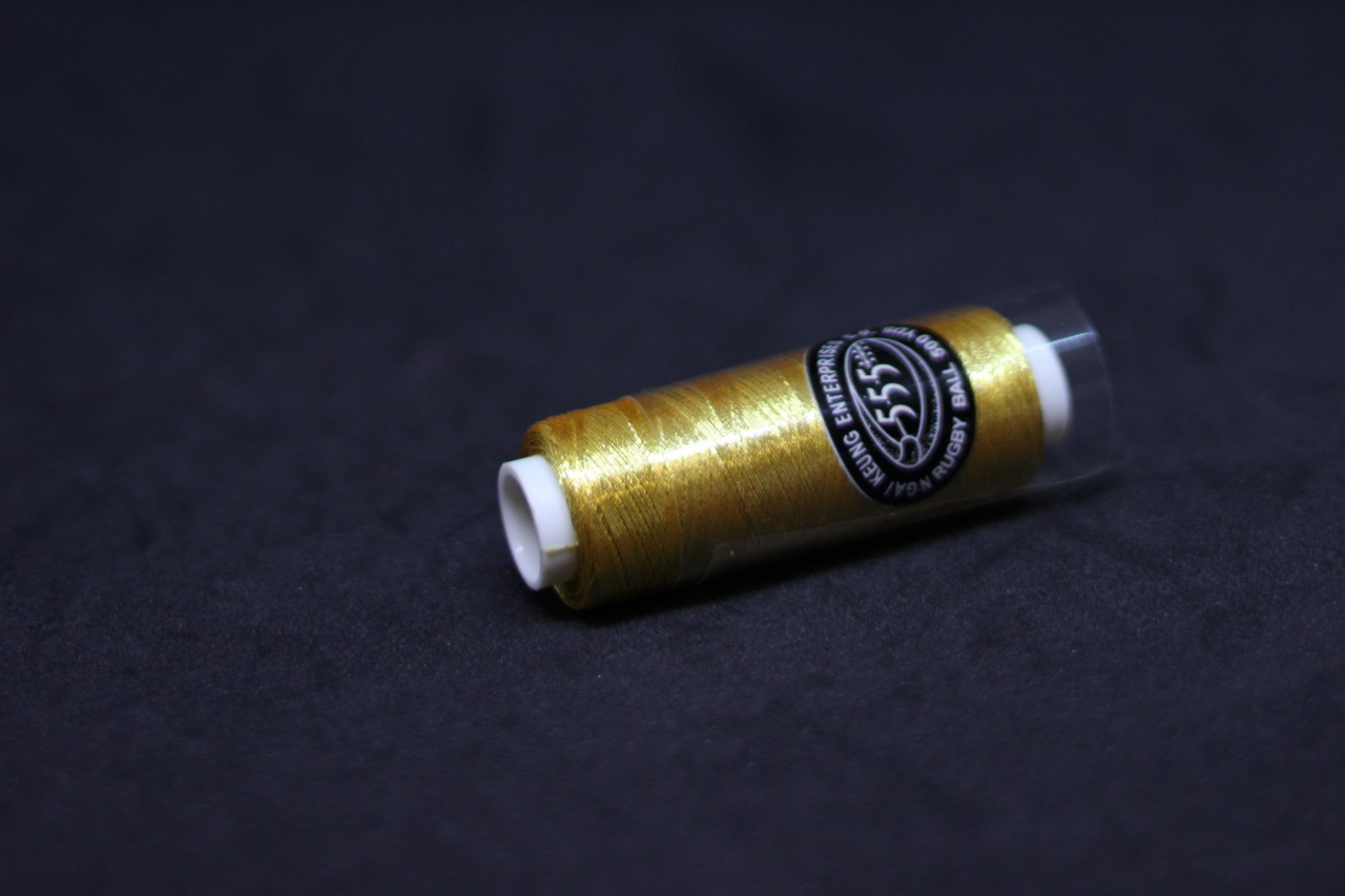金色線